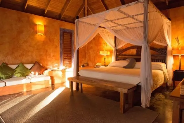 Laluna Hotel