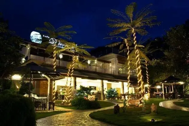 Laman Pesona Resort and Spa - Yerinde Yemek