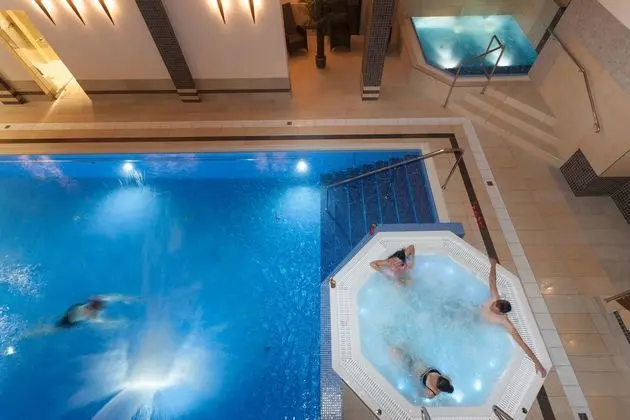 Hotel Lambert Medical Spa - Havuz