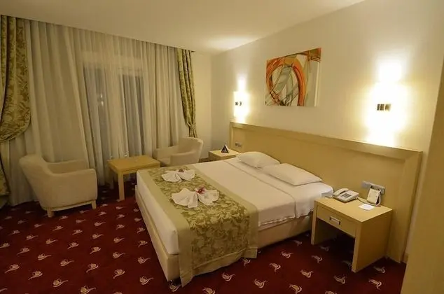 Lamos Resort Hotel & Convention Center - Oda