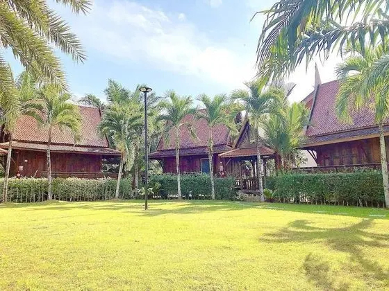 Lamphurai Riverside Resort and Spa