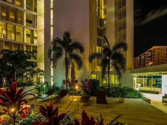 Lanai Luxury Riverside Apartments