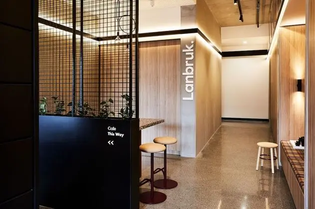 Lanbruk Richmond Hill - Lobi