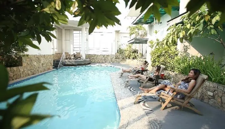Lancaster Hotel - Havuz