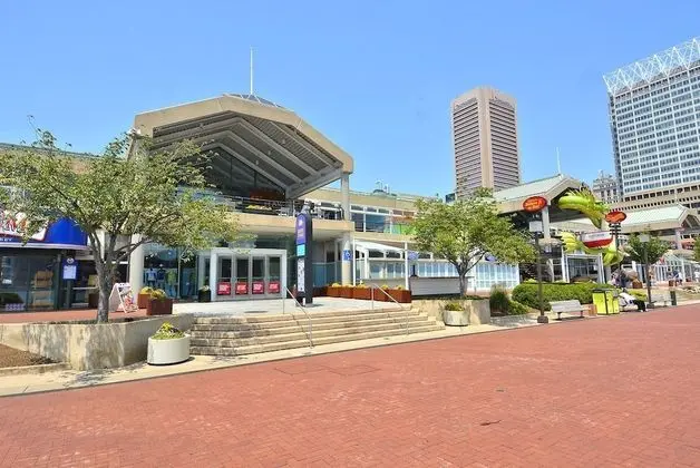 Lancaster Square by Bridgestreet - Yerinde Yemek