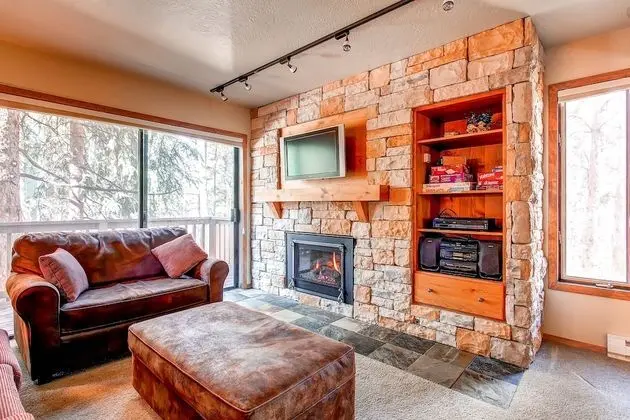 Lances West by Ski Country Resorts