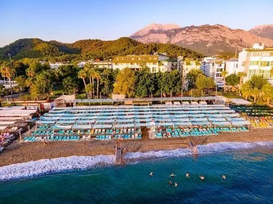 L'ancora Beach Hotel