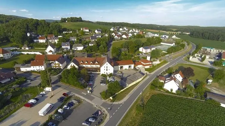 Landhotel Aschenbrenner - 1