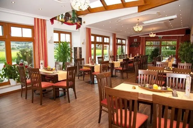 Landhotel Hutzenthaler - Yerinde Yemek