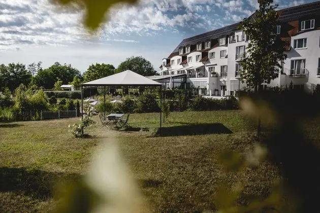 Landhotel Rügheim - Dış Mekan