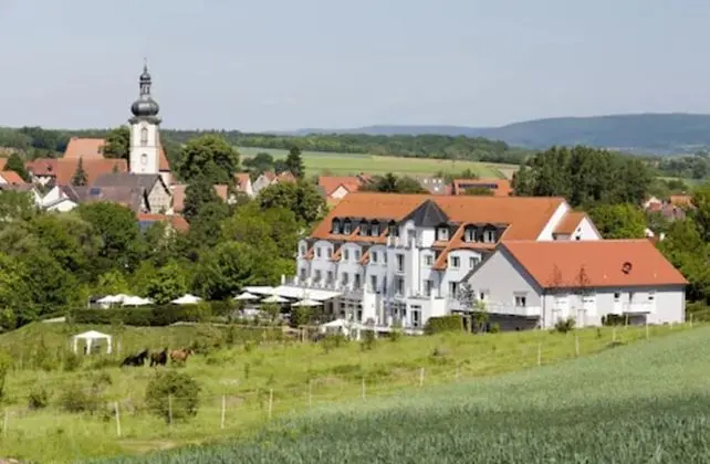 Landhotel Rügheim - 1