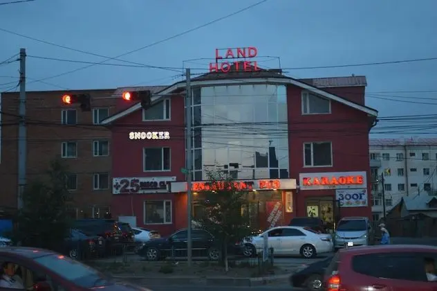 Land Hotel - 1