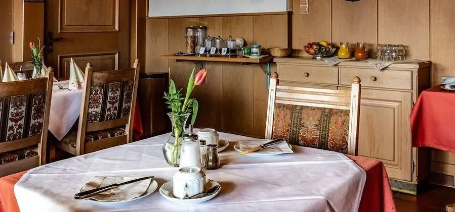 Landguthotel Zur schönen Aussicht - İç Mekan