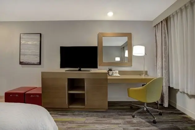 THE Landing Hotel & Conference Center - Oda