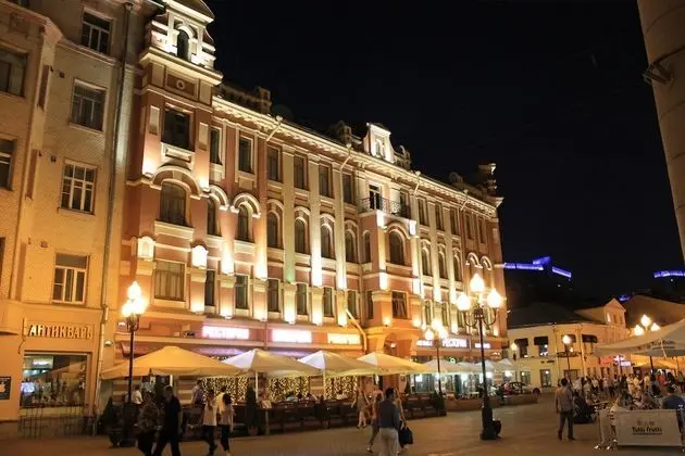 Landmark City Hotel - Hostel
