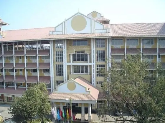 Landmark Hotel Guwahati - Dış Mekan