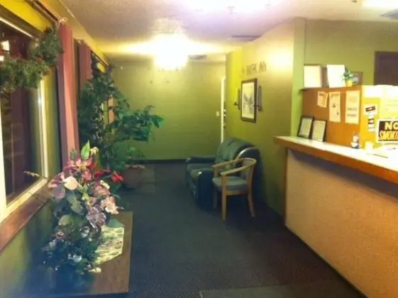 Landmark Inn