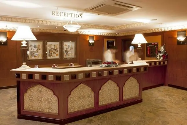 Landmark Plaza Hotel - Lobi