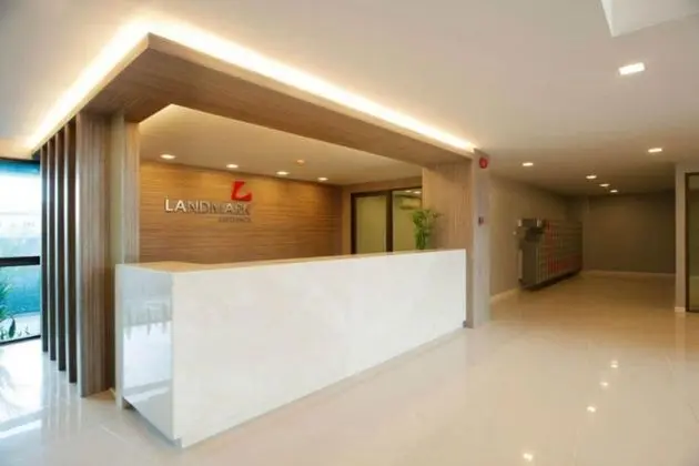 Landmark Residence - Lobi