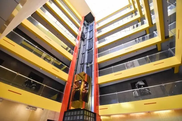 Landmark Suites - Lobi