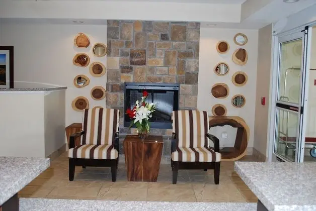 Landmark Suites - Lobi