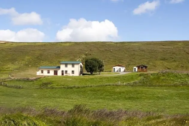 Langavatn Guesthouse - 1