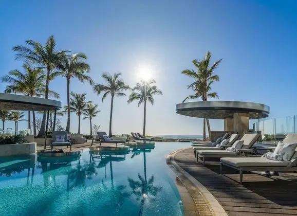 The Langham, Gold Coast and Jewel Residences - Havuz