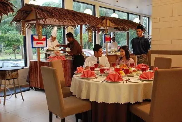 Langkawi Seaview Hotel - Yeme / İçme