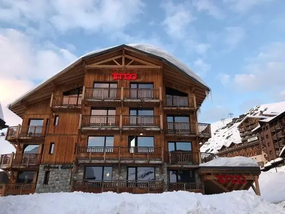 Langley Hotel Tango - Öne Çıkan Resim