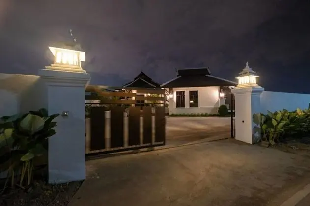 Lanna Kamin Pool Villa Airport - Dış Mekan