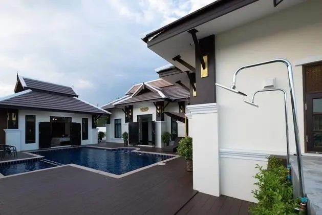 Lanna Kamin Pool Villa Airport - Havuz