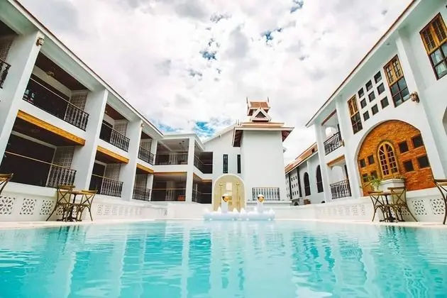 Lanna Oriental Hotel - Havuz