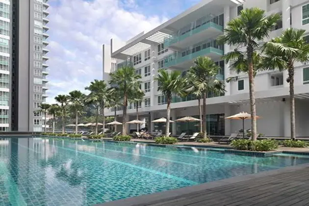 Lanson Place Bukit Ceylon Serviced Residences - Havuz