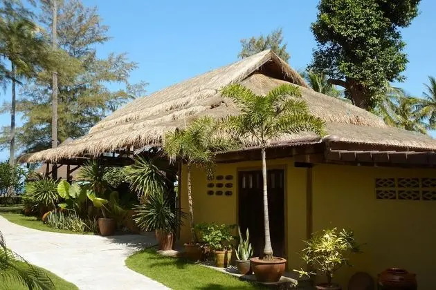 Lanta Castaway Beach Resort - Dış Mekan