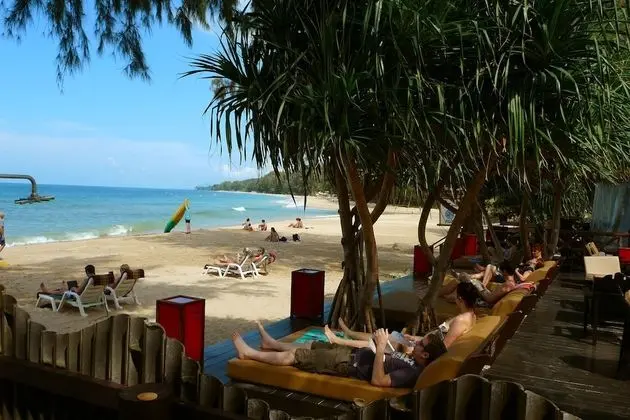 Lanta Castaway Beach Resort - Plaj