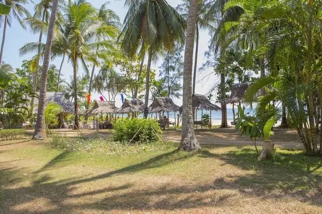 Lanta Coral Beach Resort - Dış Mekan