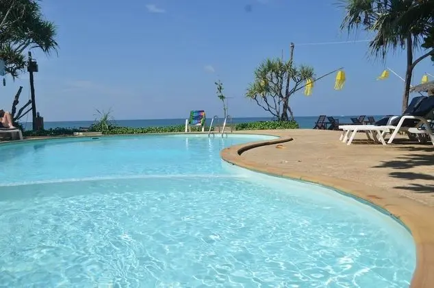 Lanta Nice Beach Resort - Havuz