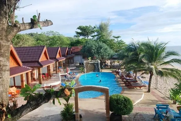 Lanta Paradise Beach Resort