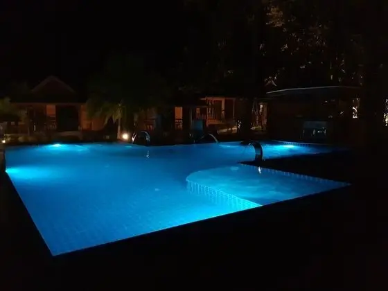Lanta Pearl Beach Resort - Havuz