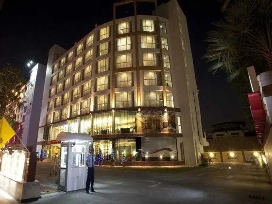 Lantana Resort Hotel