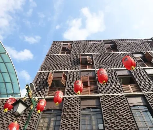 LANTERN HOTEL