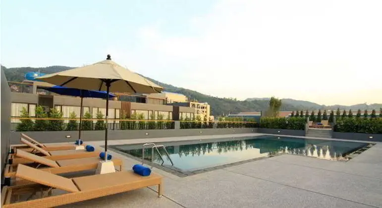 The Lantern Resorts Patong - Havuz