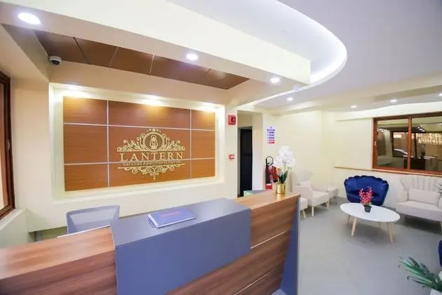 Lantern Serviced Apartments - Lobi