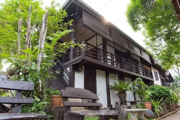 Villa Lao Traditional House Hotel
