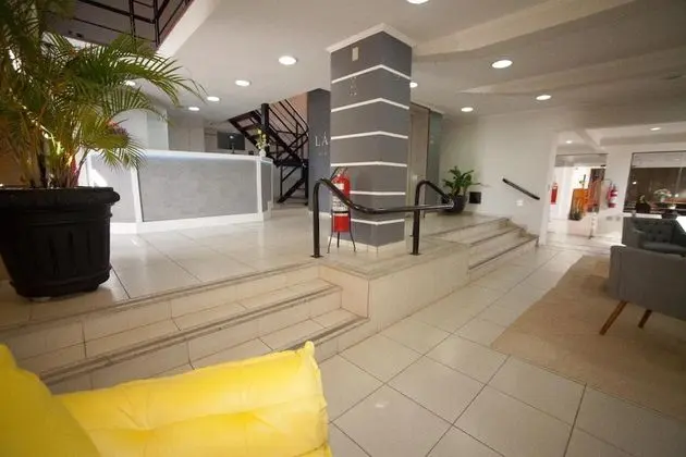 Láparos Hotel - Lobi
