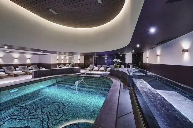 L'Apogée Courchevel - an Oetker Collection Hotel - Havuz