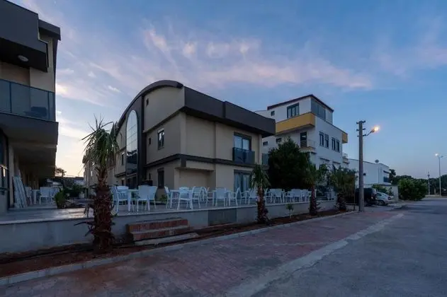 Lara Beach Homes