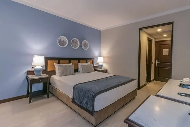 Lara Park Hotel