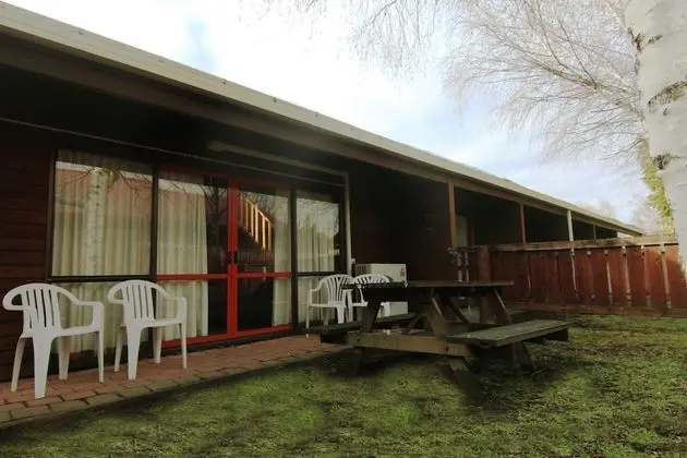 Larchwood Motel