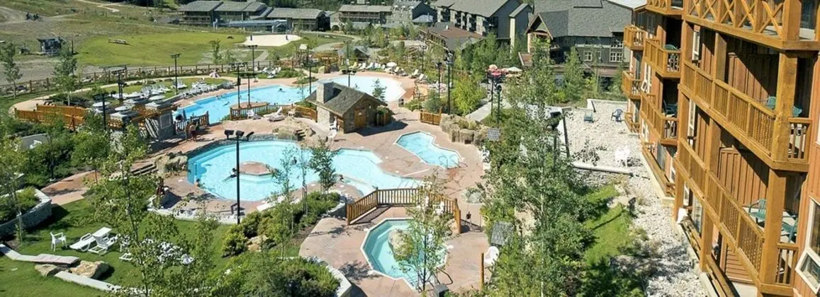 LARGE 2-Br 2-Ba | Ski In/Out | Pool & Hot Tubs | Central Upper Village Location - Dış Mekan